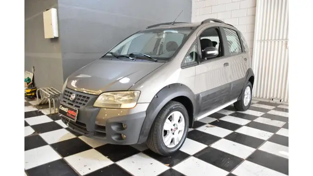 Carro Fiat Idea 2010 Adventure 1.8 (Flex)