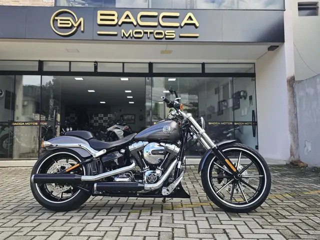 Carro Harley-Davidson Softail 2016 Breakout