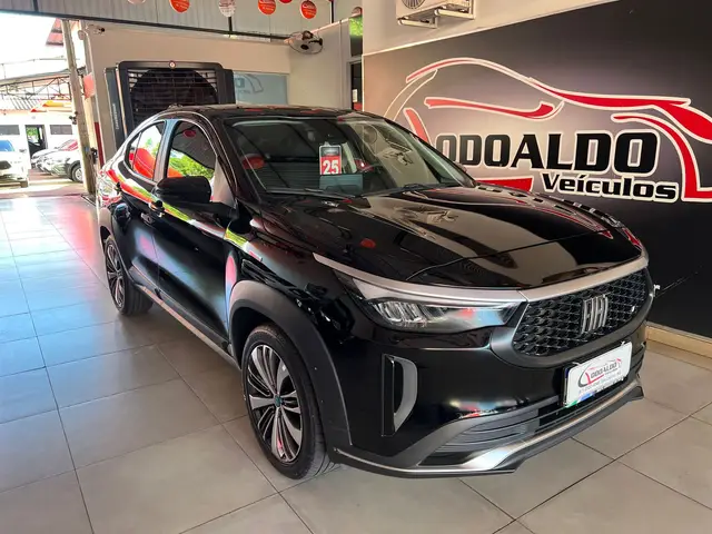 Carro Fiat Fastback 2025 Audace