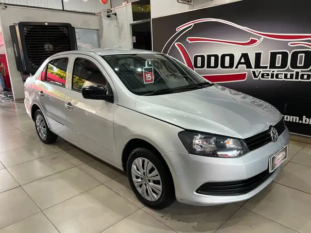 Carro Volkswagen Voyage 2015 1.6 VHT (Flex)