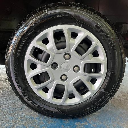 Uno Vivace 1.0 8V (Flex) 4p