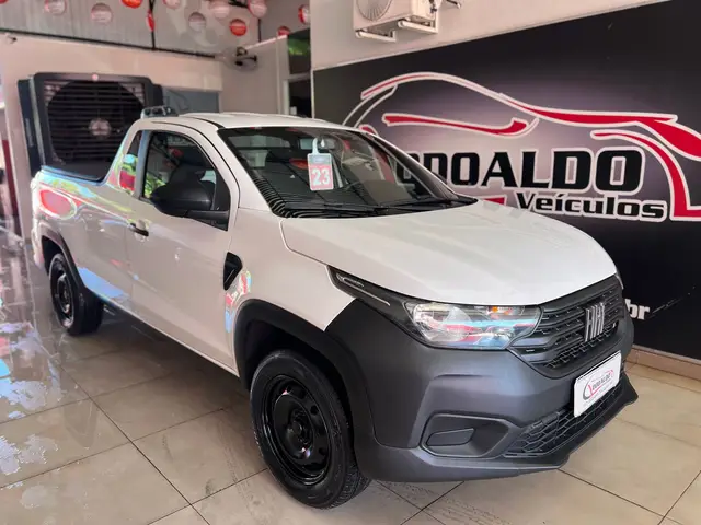 Carro Fiat Strada 2023 Endurance 1.4 Cabine Plus (Flex)