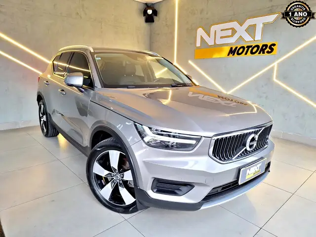 Carro Volvo XC40 2021 2.0 T4 Momentum FWD