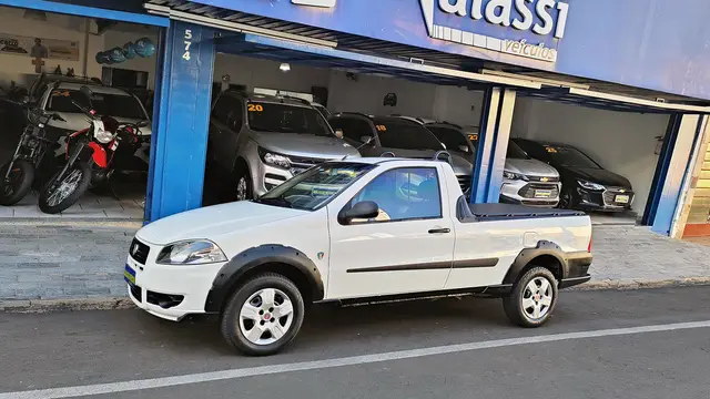 Carro Fiat Strada 2013 Working 1.4 (Flex)