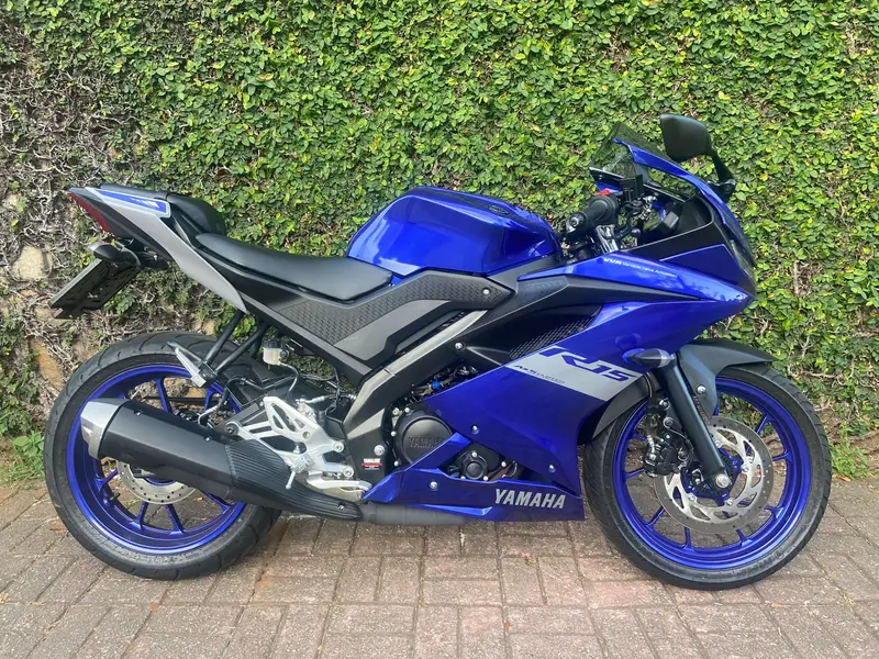 Yamaha YZF R15 ABS