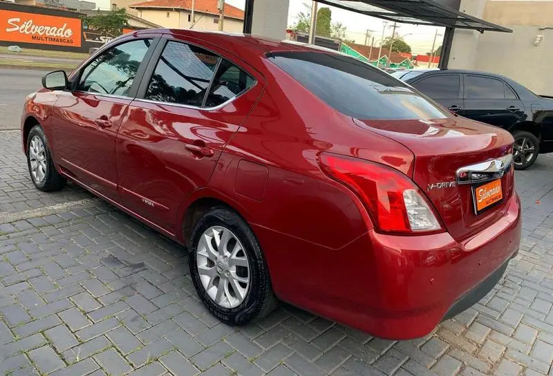 Nissan Versa 1.6 16V V-Drive (Flex)