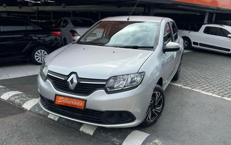 Renault Logan Expression 1.0 16V (flex)