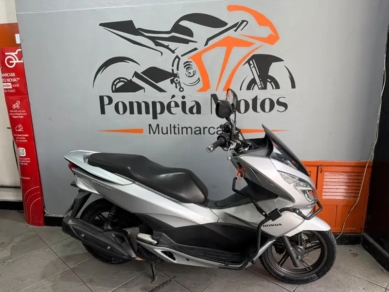 Honda PCX 150 DLX