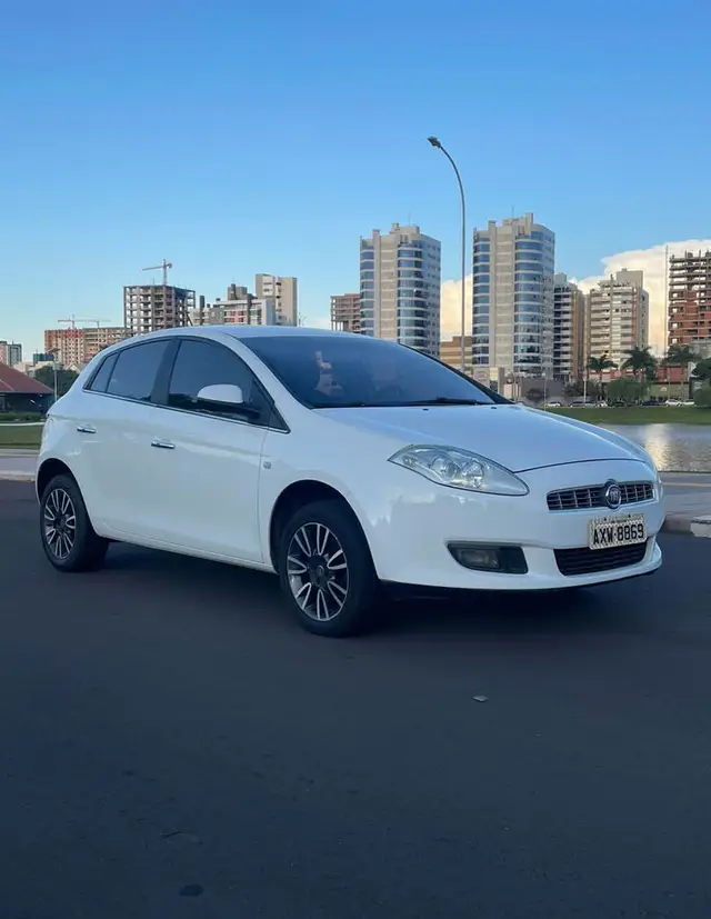 Carro Fiat Bravo 2014 Essence 1.8 16V (Flex)