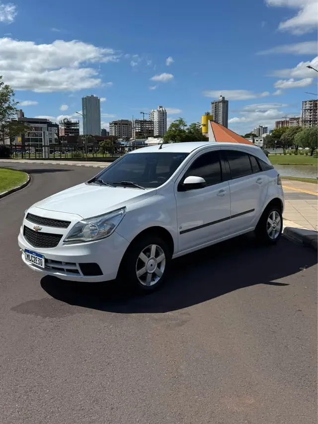 Carro Chevrolet Agile 2011 LT 1.4 8V (Flex)
