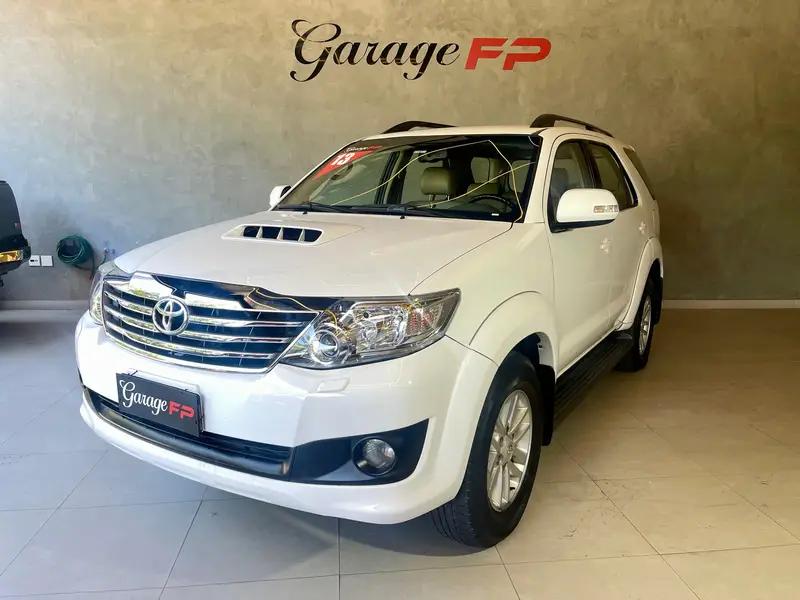 Toyota Hilux SW4 SRV 3.0 4X4 (7 Lugares)