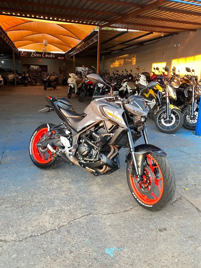 Yamaha MT-03 MT 03