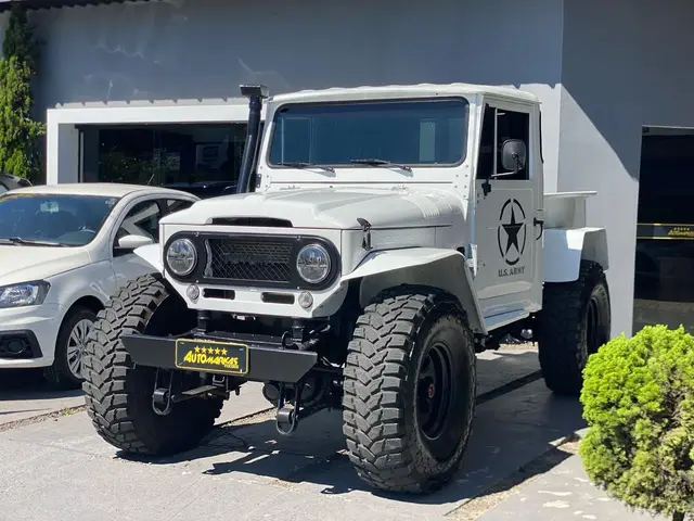 Carro Toyota Bandeirante Jipe 1962 4x4
