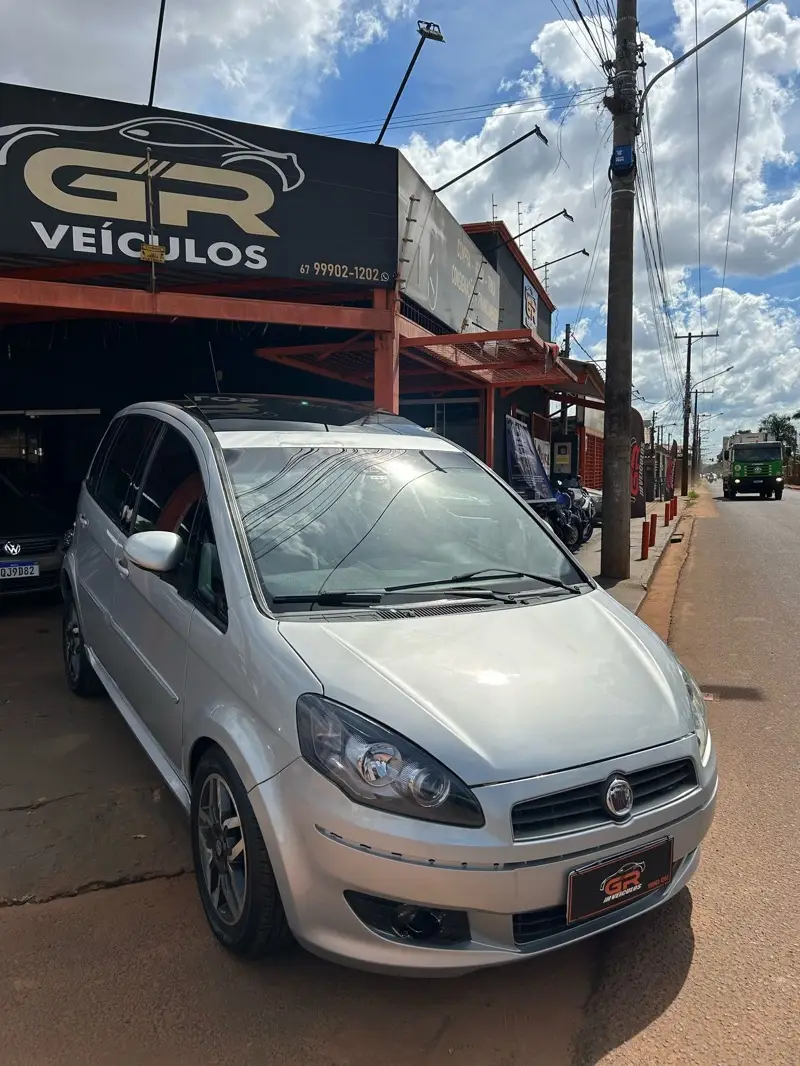 Fiat Idea Sporting 1.8 16V E.TorQ (Flex)