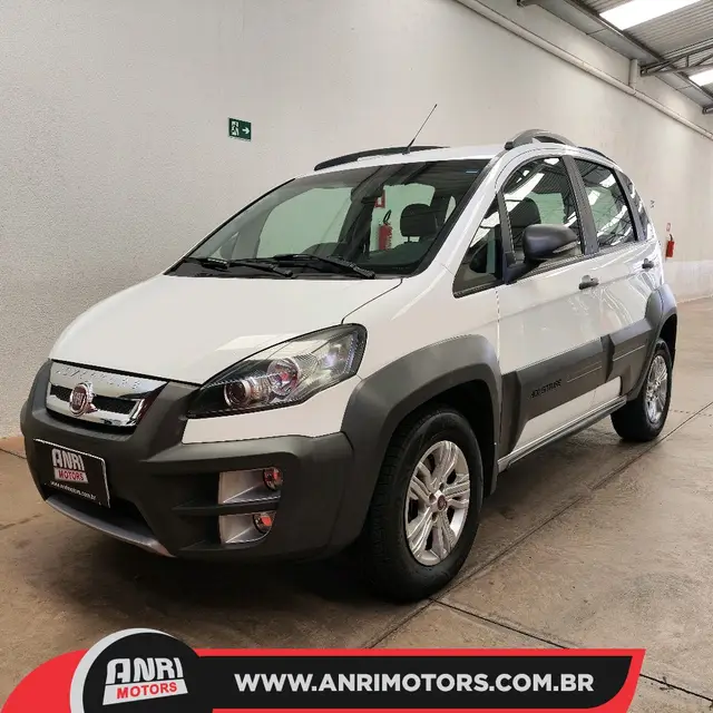 Carro Fiat Idea 2015 Adventure 1.8 16V Dualogic (Flex)