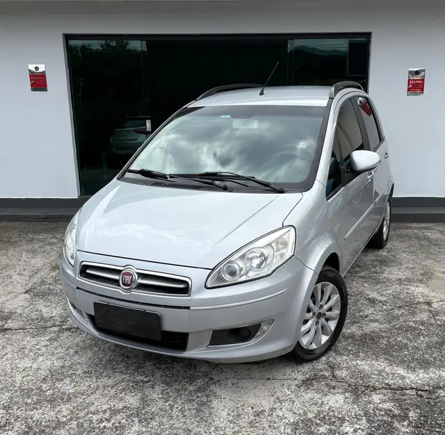Carro Fiat Idea 2014 Attractive 1.4 8V (Flex)