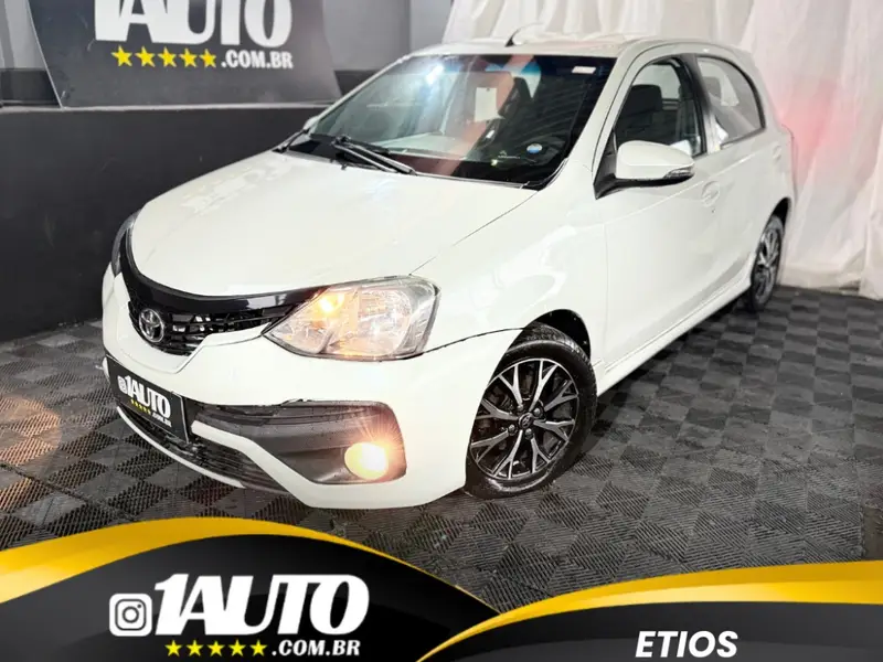 Toyota Etios Platinum 1.5 (Aut) (Flex)