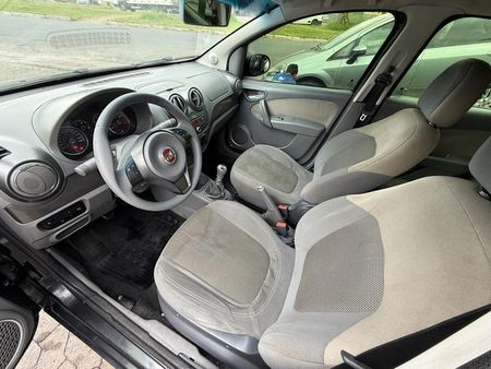Palio Essence 1.6 16V (Flex)