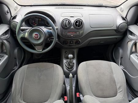 Palio Essence 1.6 16V (Flex)