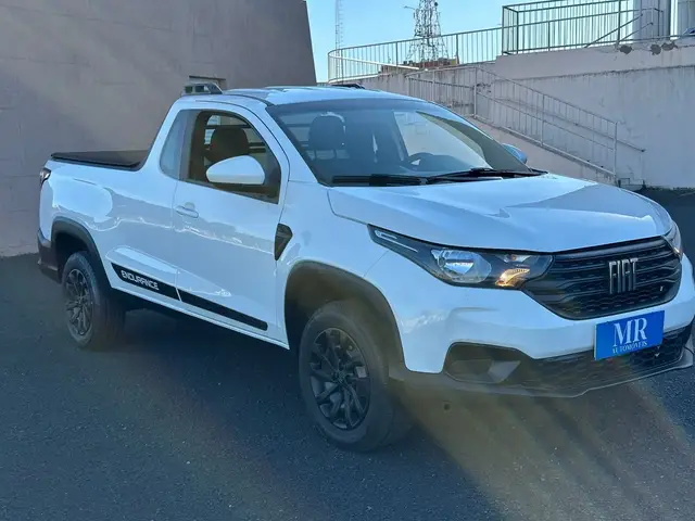 Carro Fiat Strada 2023 Endurance 1.4 Cabine Plus (Flex)