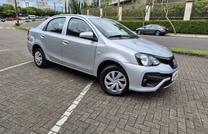 Toyota Etios Sedan X 1.5 (Aut) (Flex)