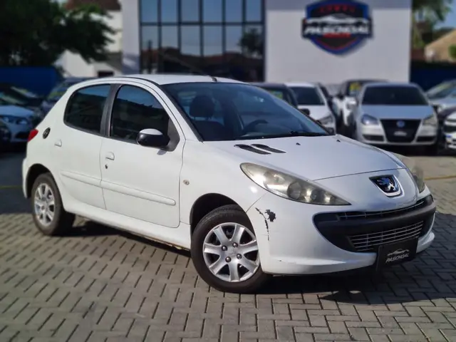 Carro Peugeot 207 2011 Hatch XR 1.4 8V (flex) 4p