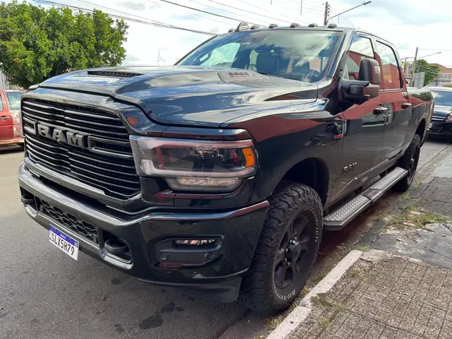 Carro RAM 3500 2024 Laramie 6.7 4x4