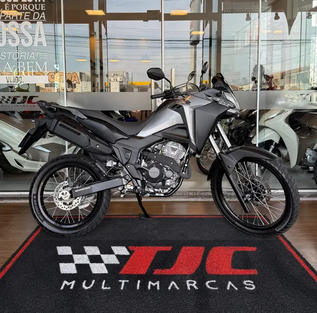 Carro Honda XRE Sahara 300 2025 ABS