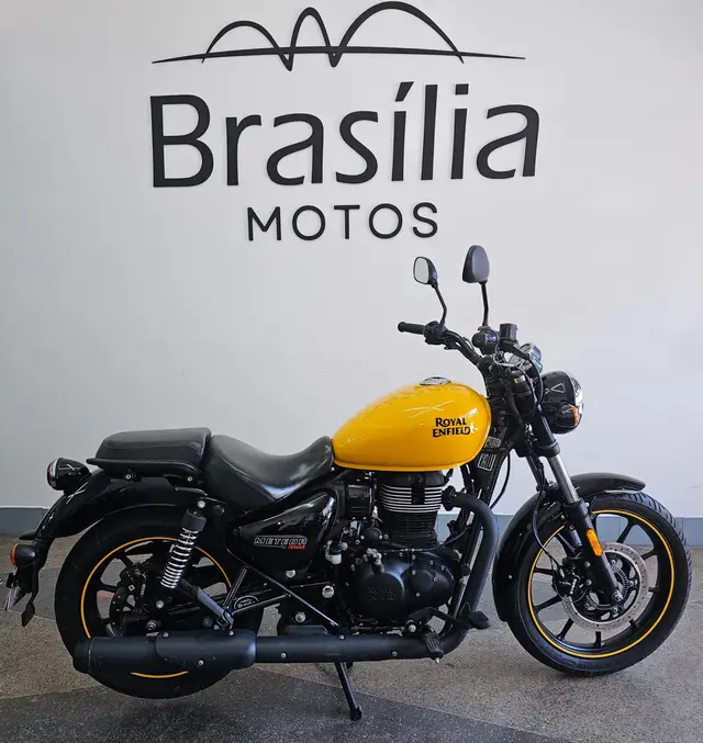 Carro Royal Enfield Meteor 350 2022 350 FIREBALL RED