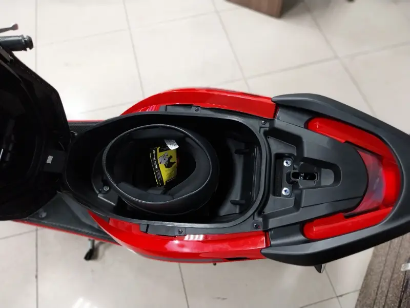 Yamaha Fluo ABS