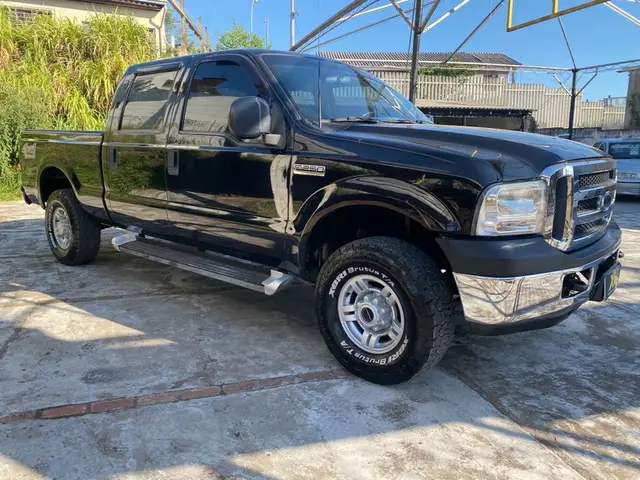 Carro Ford F-250 2011 XLT 4x4 3.9 (Cab Dupla)
