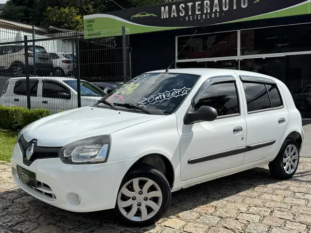 Carro Renault Clio 2015 Hatch. RN 1.0 16V