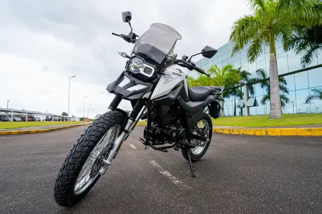 Carro Shineray SHI 175 2025 CBS