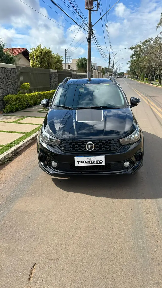 Carro Fiat Argo 2020 1.3 Trekking (Flex)