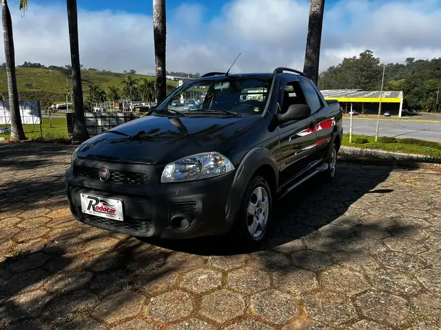 Carro Fiat Strada 2015 Working Celeb.1.4 Fire Flex 8V CD