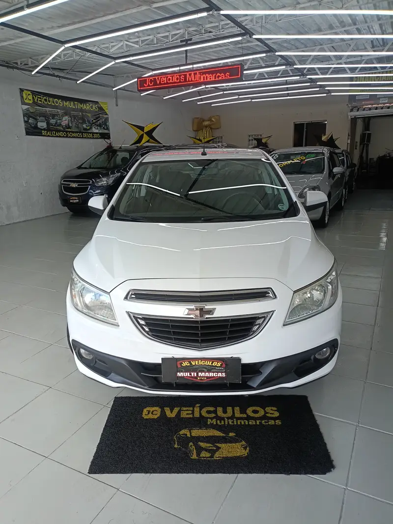 Chevrolet Onix 1.0 LT SPE/4