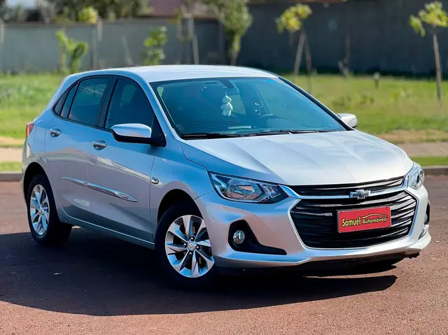 Carro Chevrolet Onix Plus 2020 1.0 LT Turbo (Flex)