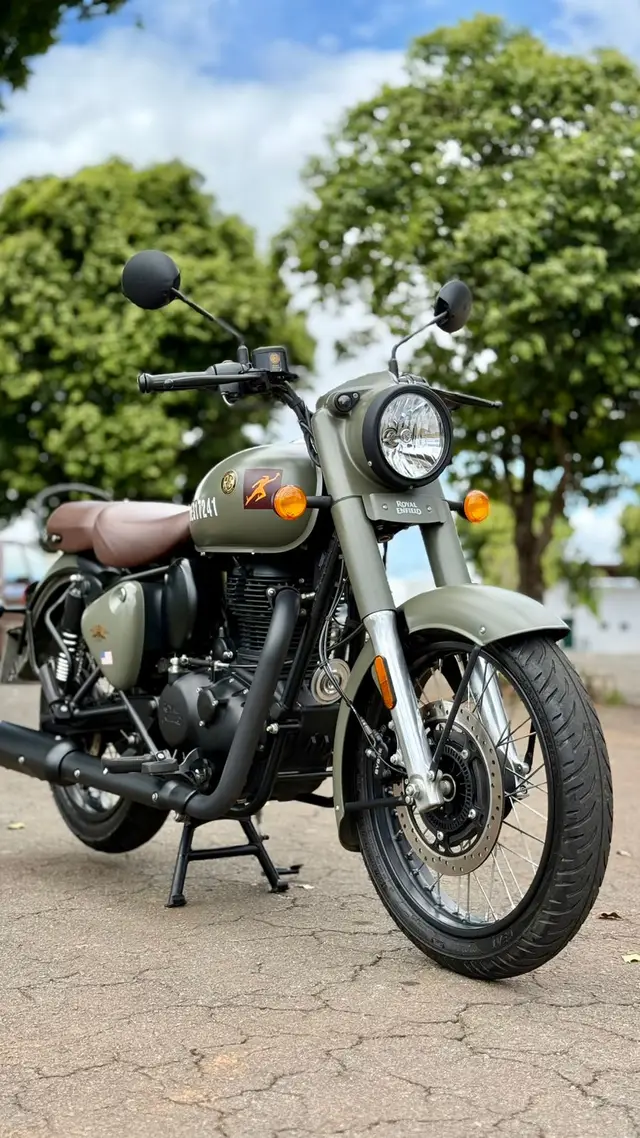 Carro Royal Enfield Classic 350 2024 Chrome