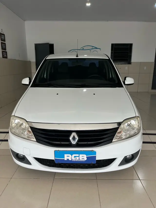 Carro Renault Logan 2013 Expression 1.0 16V (flex)