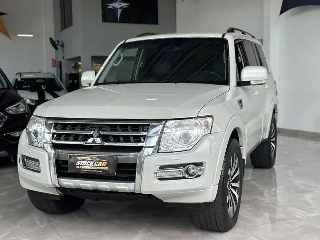 Carro Mitsubishi Pajero 2017 3.2 DI-D HPE 4WD (Aut)