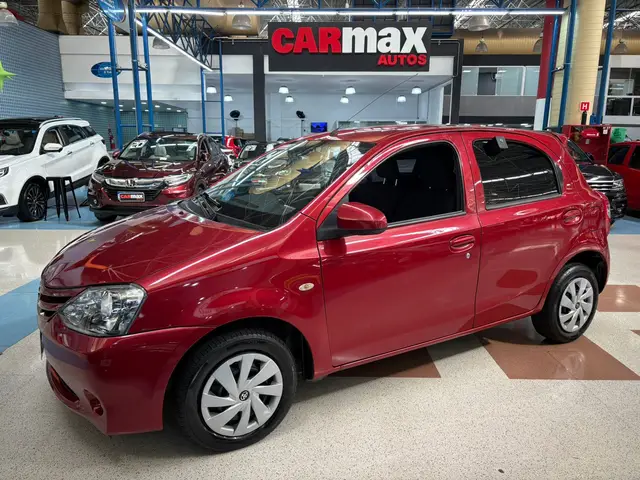 Carro Toyota Etios 2014 X 1.3 (Flex)