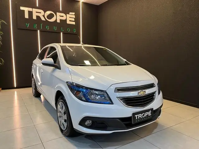 Carro Chevrolet Onix 2014 1.4 LT SPE/4