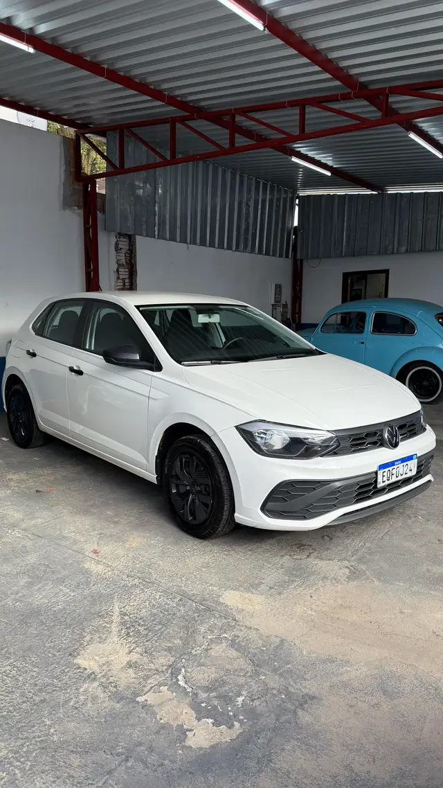 Carro Volkswagen Polo 2023 Track 1.0 Flex 12V 5p