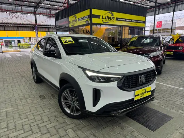 Carro Fiat Fastback 2024 Turbo 200