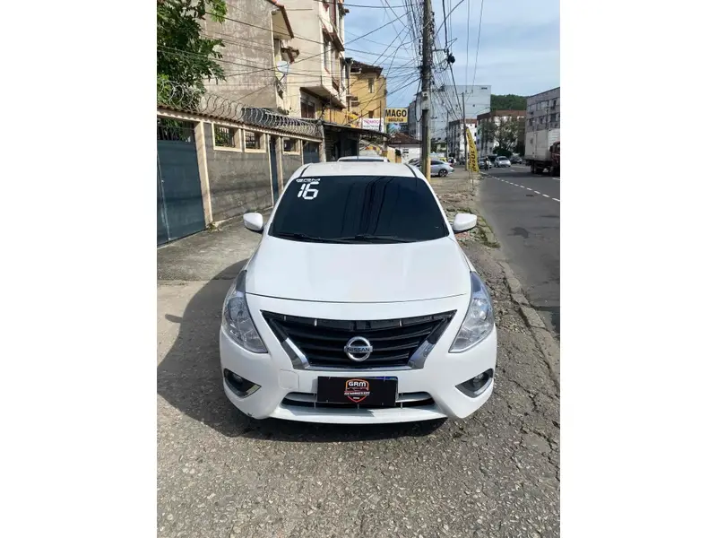 Nissan Versa 1.6 16V SV (Flex)