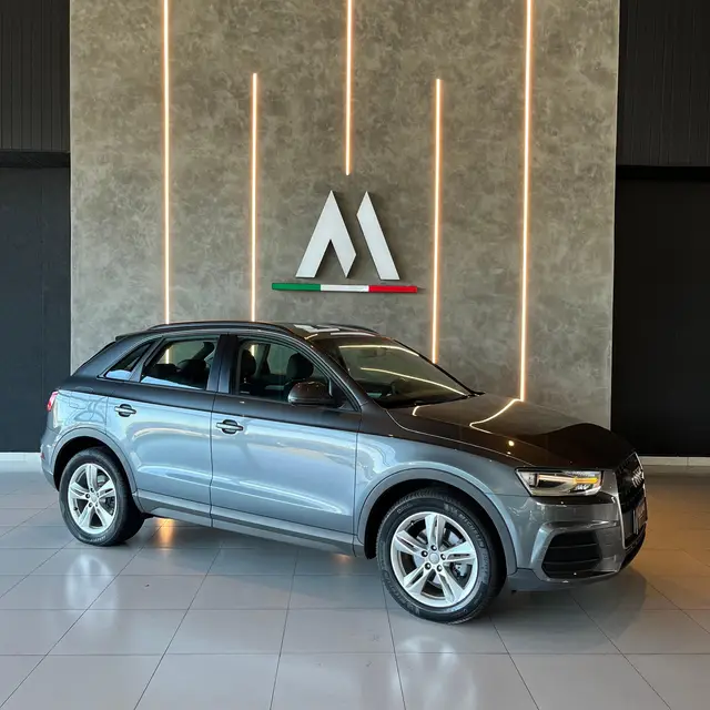 Carro Audi Q3 2016 1.4 TFSI Ambiente S Tronic