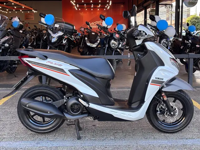 Moto Yamaha Fluo 2023 ABS