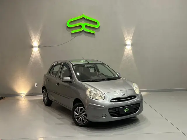 Carro Nissan March 2012 1.0 16V S (Flex)