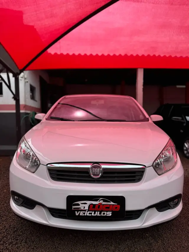 Carro Fiat Grand Siena 2013 Essence 1.6 16V Dualogic (Flex)