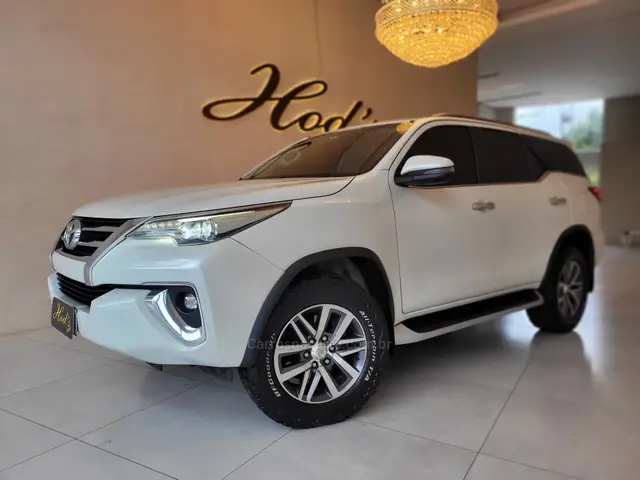 Carro Toyota SW4 2018 2.8 TDI SRX 7L 4x4 (Aut)